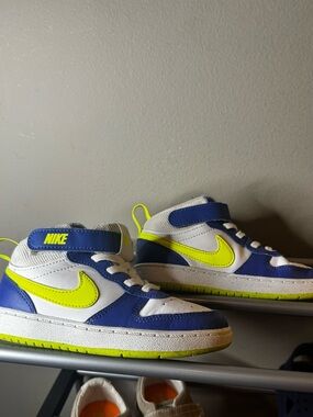 EUC Nike Kids Mid-Top Sneakers in White, Blue & Volt. Toddler size 10C